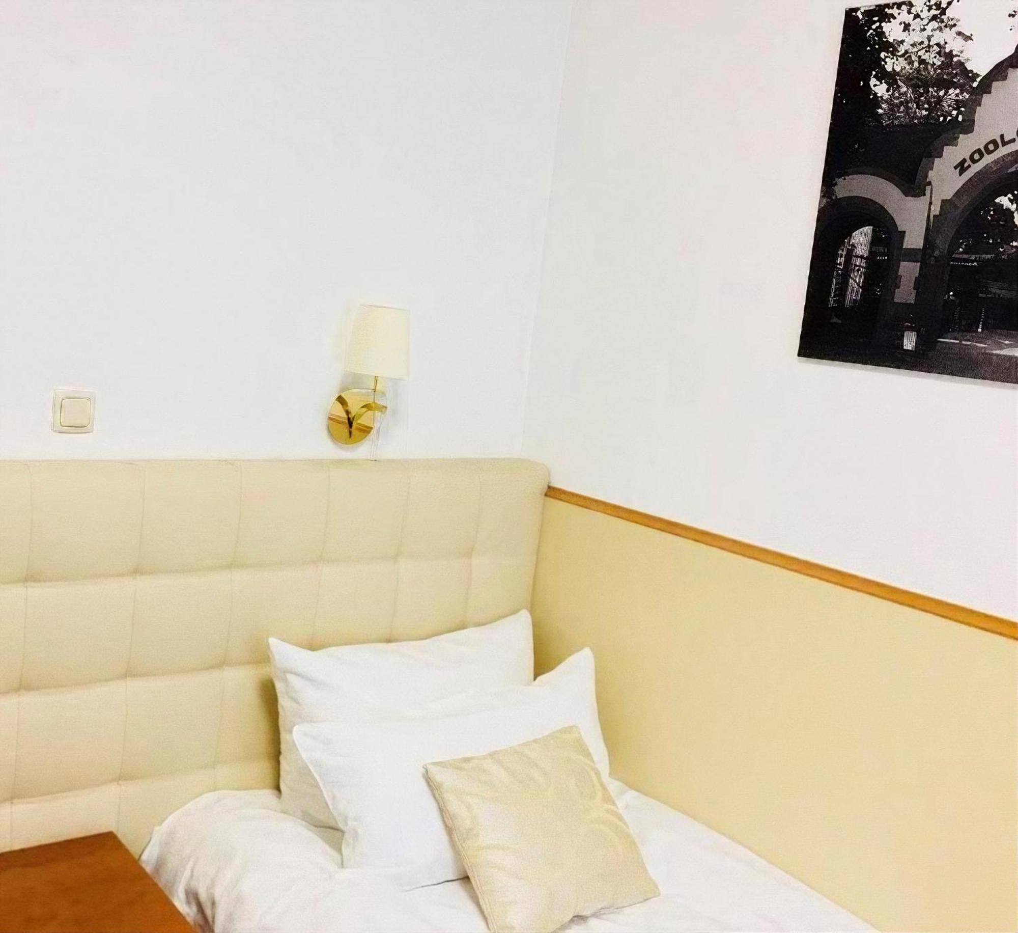 Hotel Am Bayrischen Platz Lipsia Esterno foto
