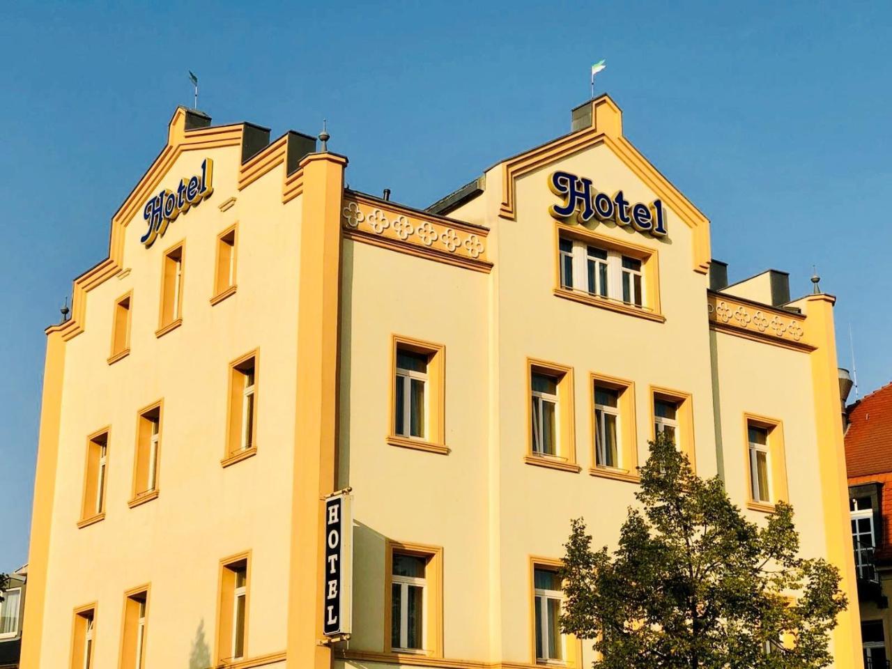 Hotel Am Bayrischen Platz Lipsia Esterno foto